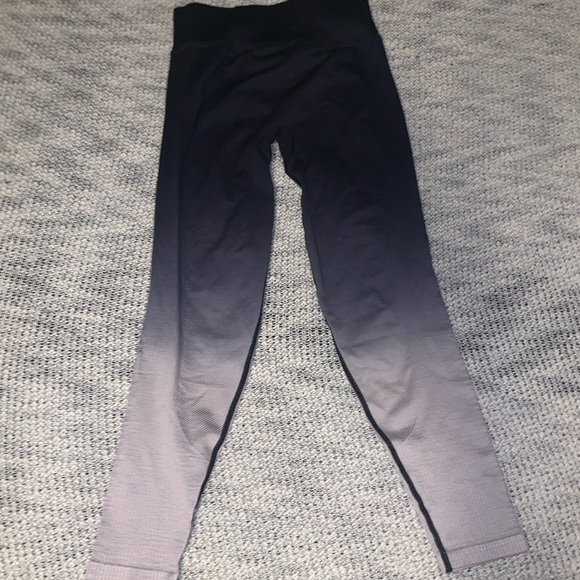 7 PAIR BUNDLE PINK VICTORIA’S SECRET SEAMLESS LEGGINGS IN VARIOUS COLORS -MEDIUM - Picture 7 of 15